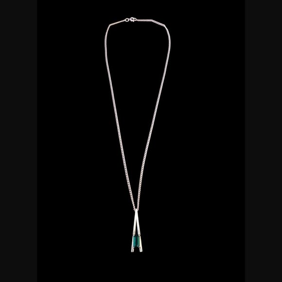 Vintage Avon Park East Collection Silver Tone Green Glass Stone Necklace 22" - Picture 2 of 7